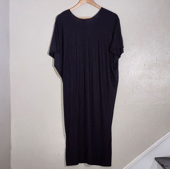 Universal Standard Black V-Neck Dress - Picture 2 of 6